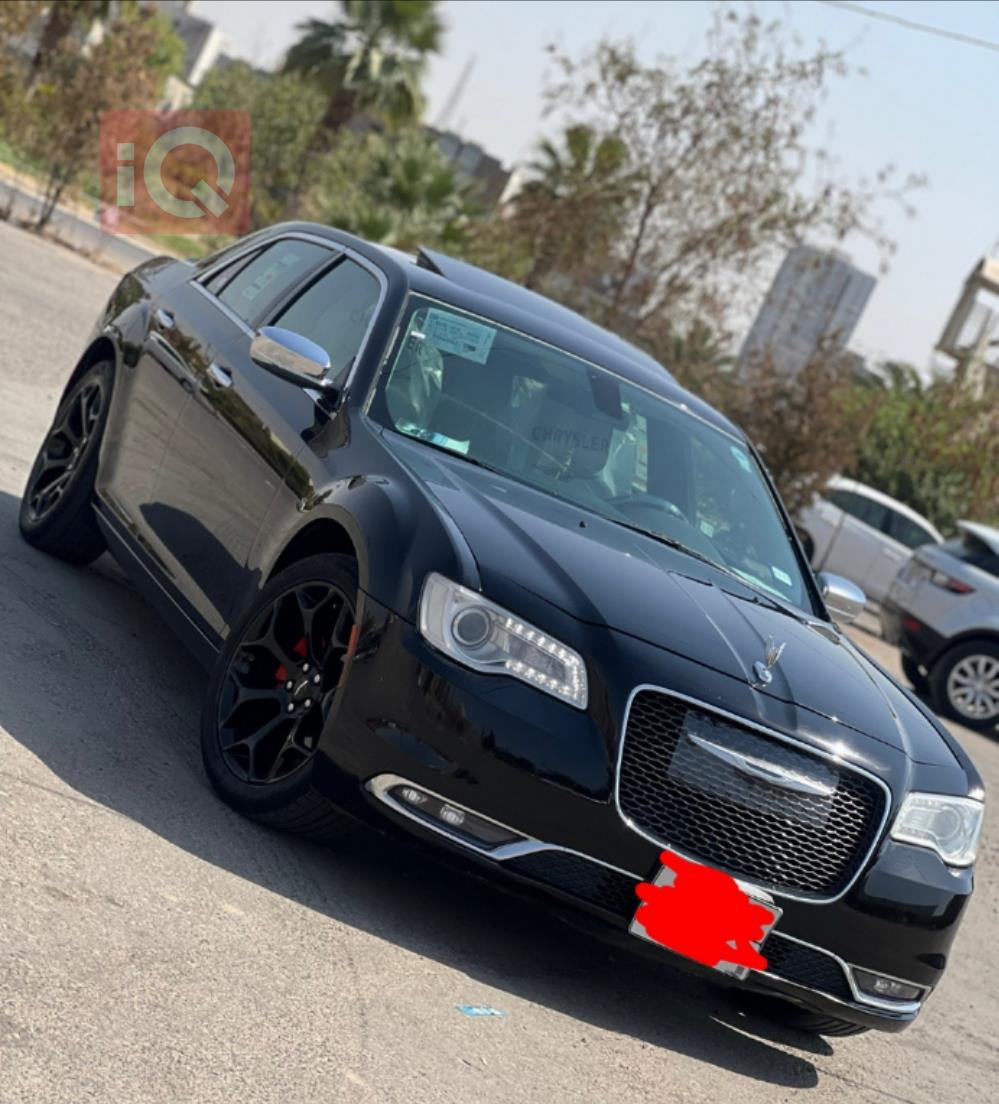 کرایسلەر 300
